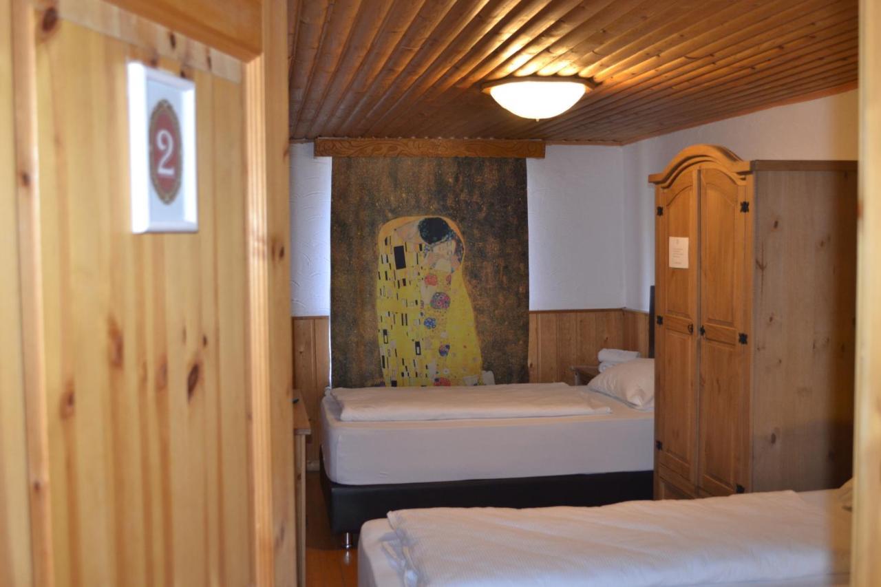 Hotel Altes Faehrhaus ดุยส์บูร์ก ภายนอก รูปภาพ