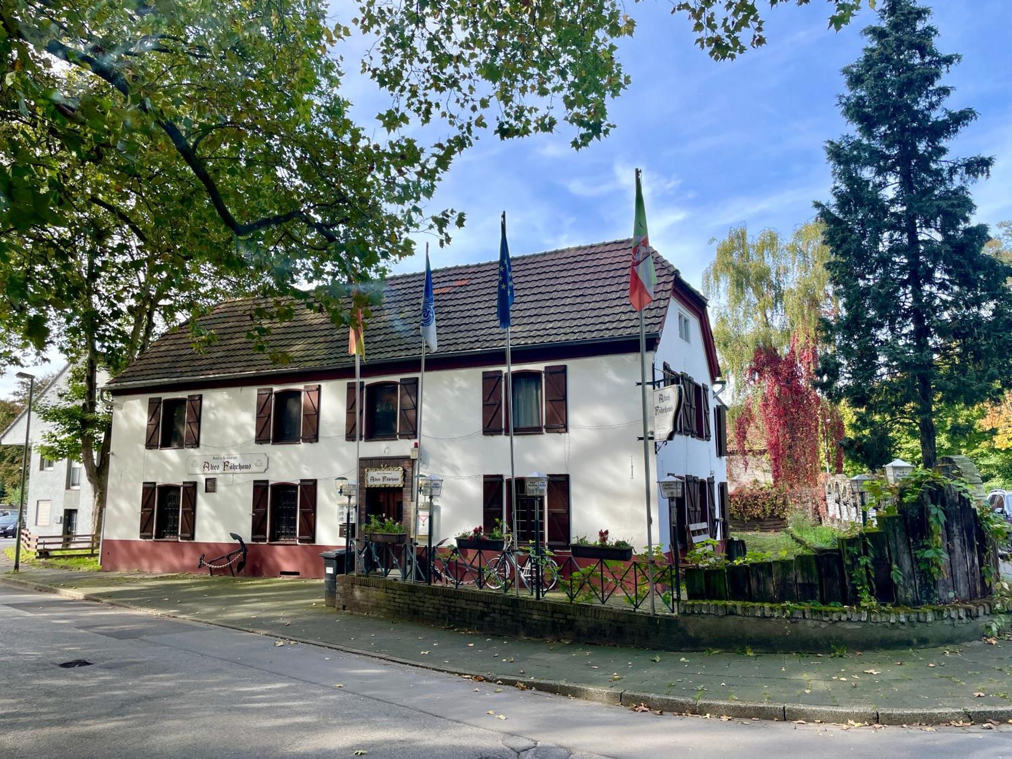 Hotel Altes Faehrhaus ดุยส์บูร์ก ภายนอก รูปภาพ