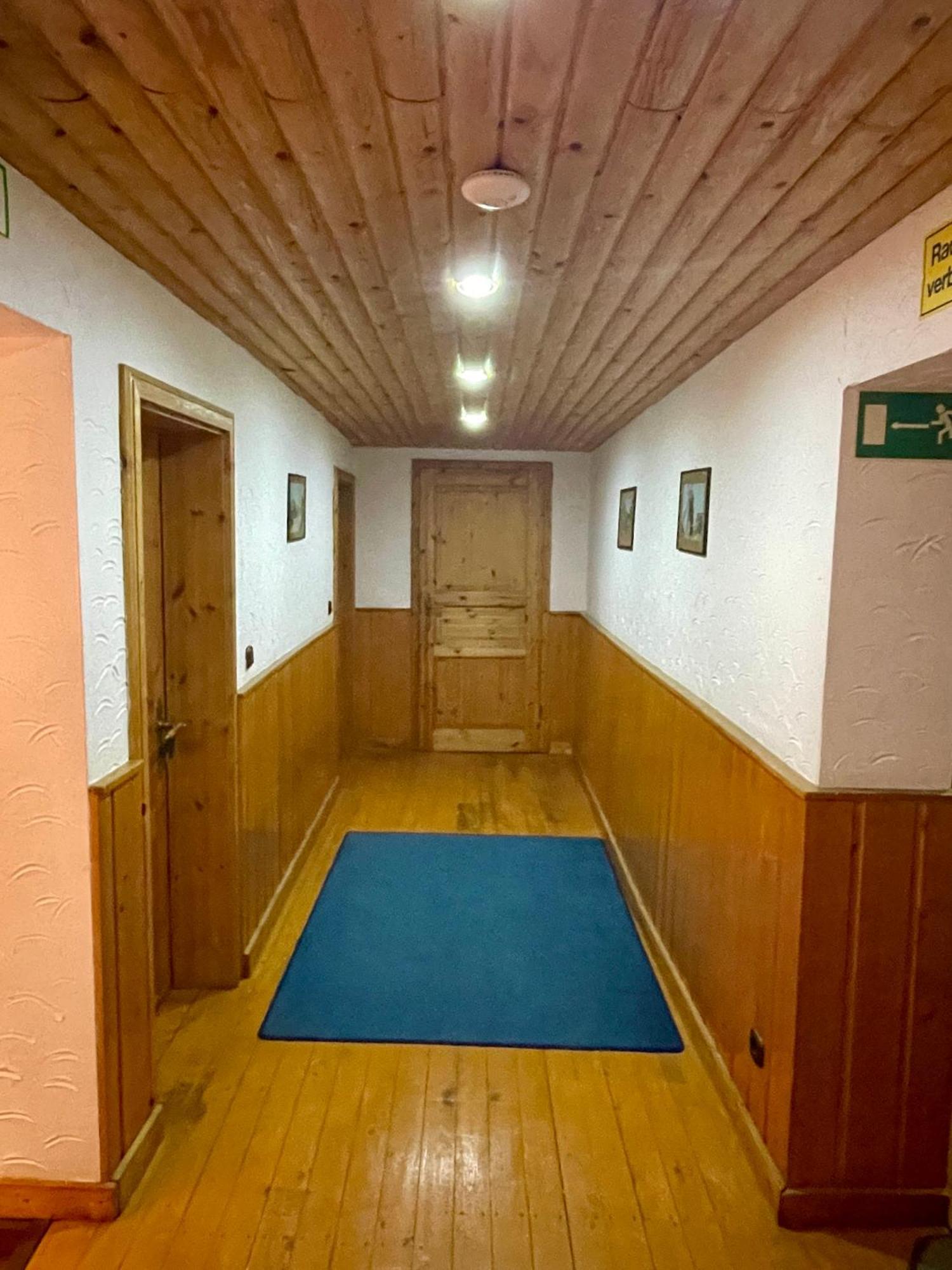 Hotel Altes Faehrhaus ดุยส์บูร์ก ภายนอก รูปภาพ